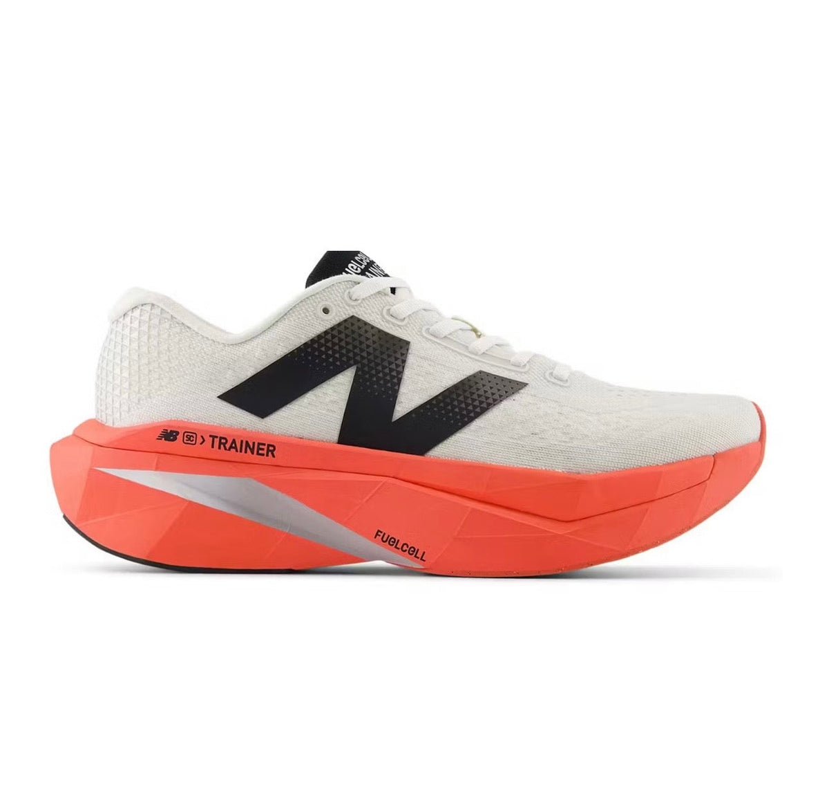 נעלי New Balance FuelCell White Peach מקוריות בעיצוב אופנתי עכשווי לקידום אתר