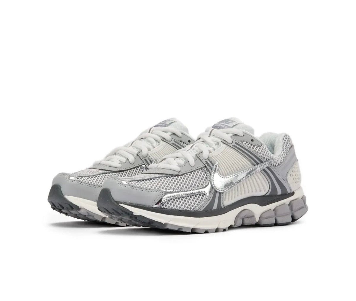 Nike Zoom Vomero 5 Grey Silver