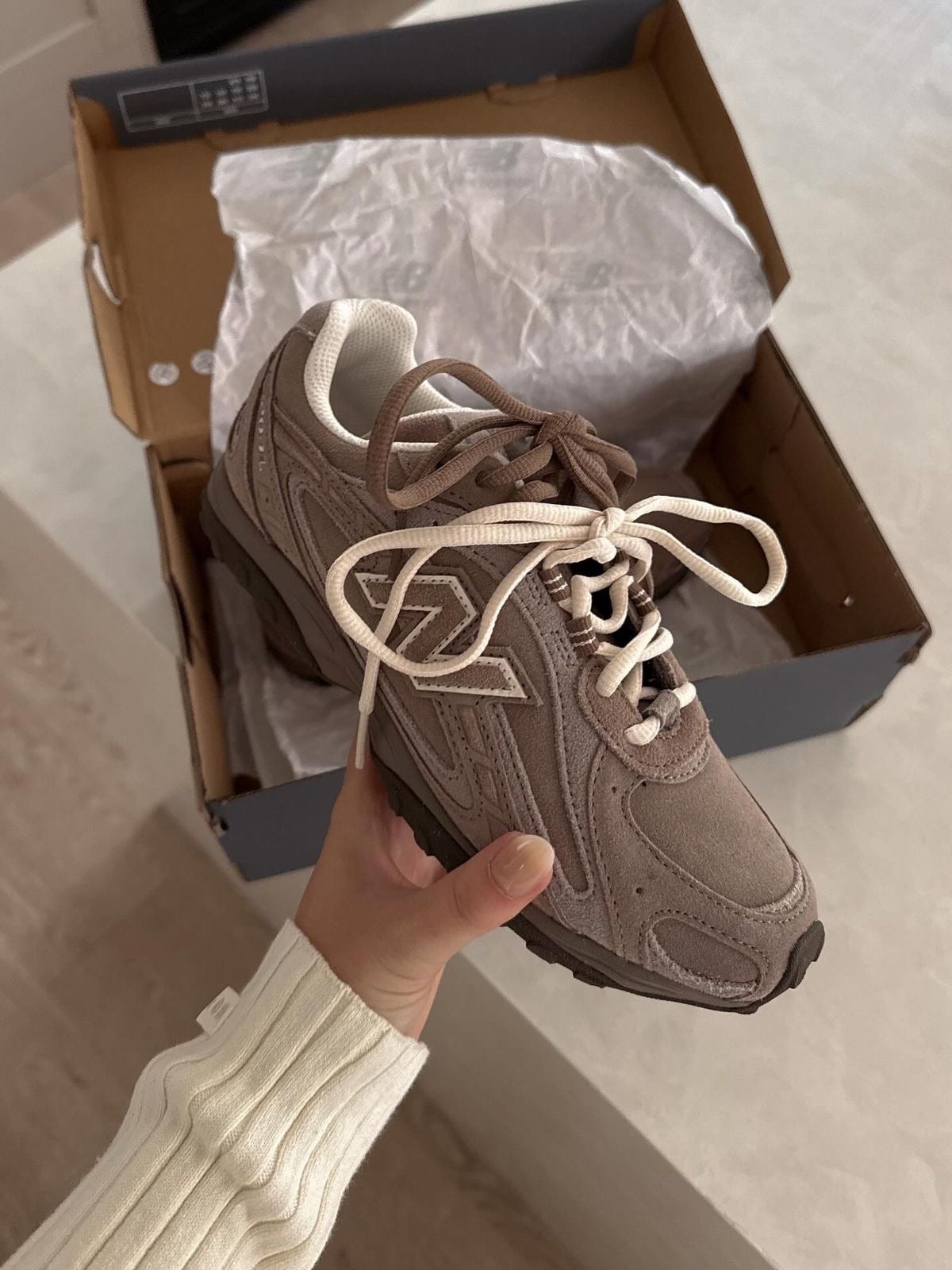 New Balance 204L
