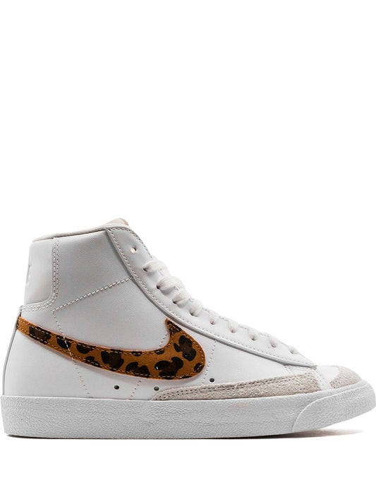 נעלי Nike Blazer Mid 77 Sneakers מקוריות בעיצוב אופנתי עכשווי לקידום אתר