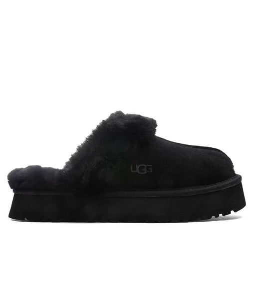 נעלי Ugg Shearling- lined slippers מקוריות בעיצוב אופנתי עכשווי לקידום אתר