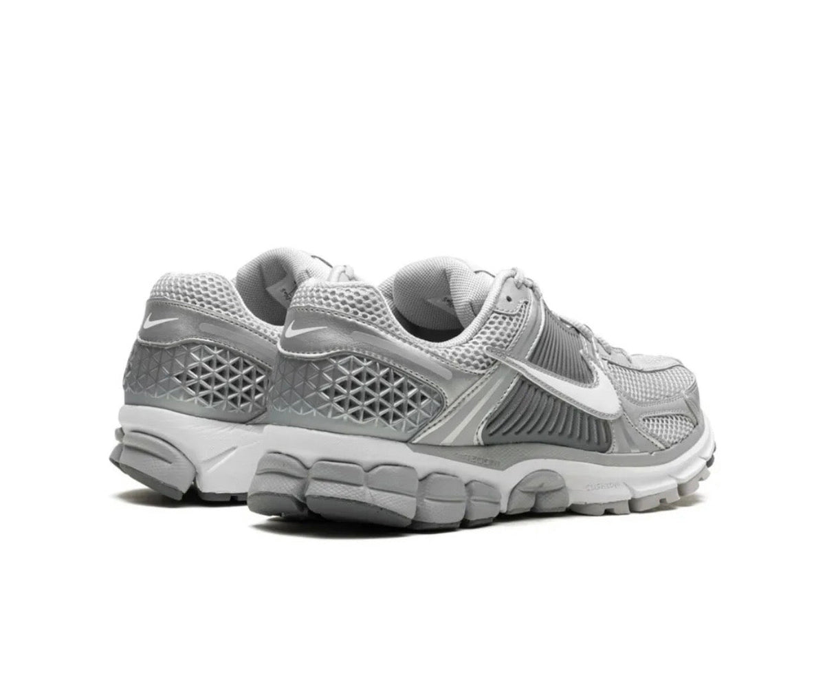 Nike Zoom Vomero 5 Grey