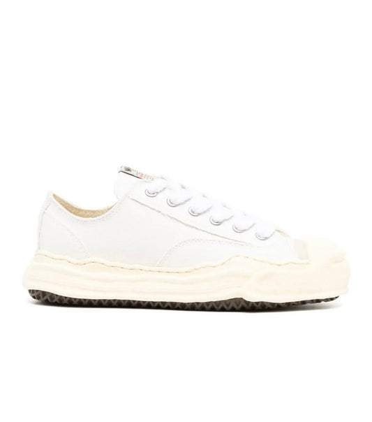 נעלי Maison Mihara White Beige מקוריות בעיצוב אופנתי עכשווי לקידום אתר