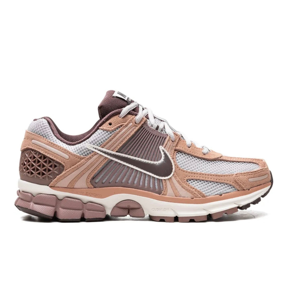 נעלי Nike Zoom Vomero 5 Brown מקוריות בעיצוב אופנתי עכשווי לקידום אתר