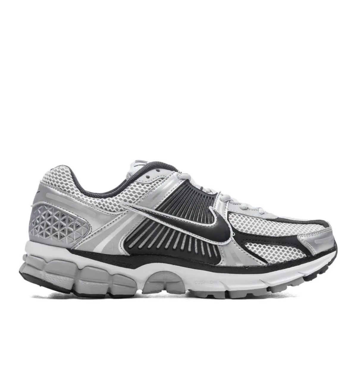 נעלי Nike Zoom Vomero 5 Gray מקוריות בעיצוב אופנתי עכשווי לקידום אתר