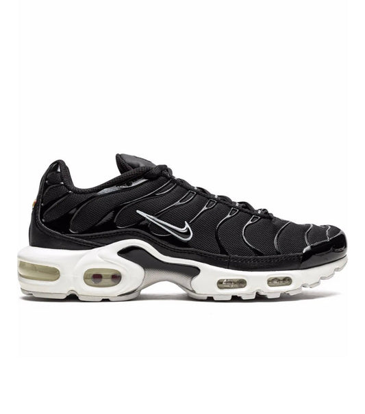 נעלי Nike Air max TN White Black מקוריות בעיצוב אופנתי עכשווי לקידום אתר