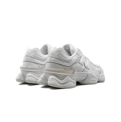 New Balance 9060 White מידות 42/42.5/40