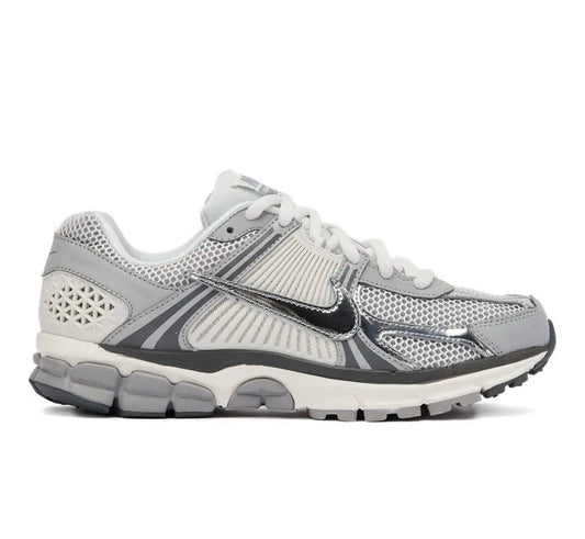 נעלי Nike Zoom Vomero 5 Grey Silver מקוריות בעיצוב אופנתי עכשווי לקידום אתר