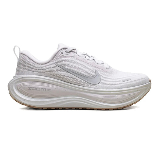 נעלי Nike Vomero Plus White מקוריות בעיצוב אופנתי עכשווי לקידום אתר