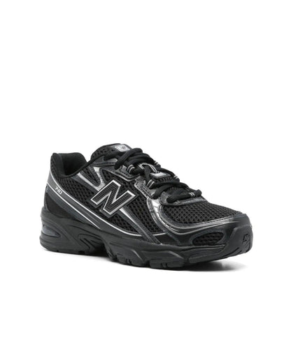 New Balance 740 Black