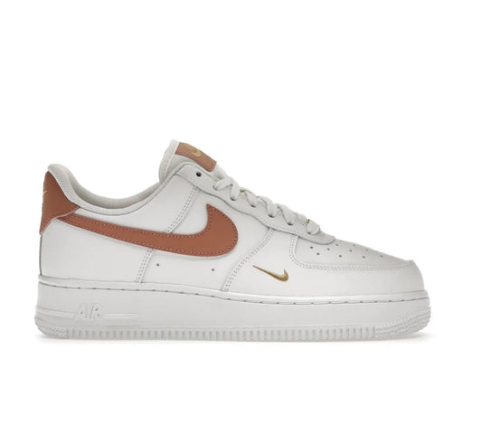 נעלי Nike AIR FORCE 1 מקוריות בעיצוב אופנתי עכשווי לקידום אתר