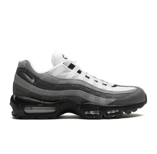 נעלי Nike air Vapormax 95’ grey white מקוריות בעיצוב אופנתי עכשווי לקידום אתר