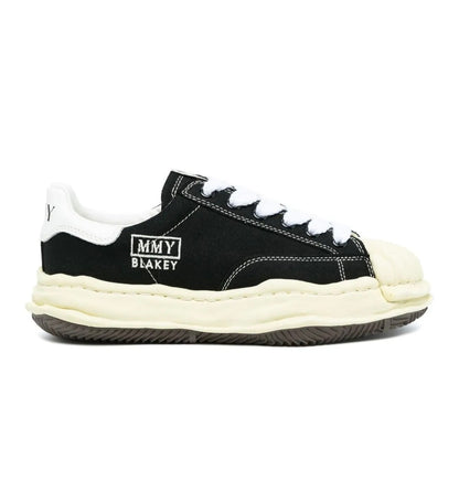 נעלי Maison Mihara Black Cream מקוריות בעיצוב אופנתי עכשווי לקידום אתר