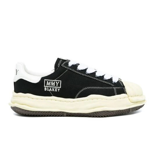 נעלי Maison Mihara Black Cream מקוריות בעיצוב אופנתי עכשווי לקידום אתר