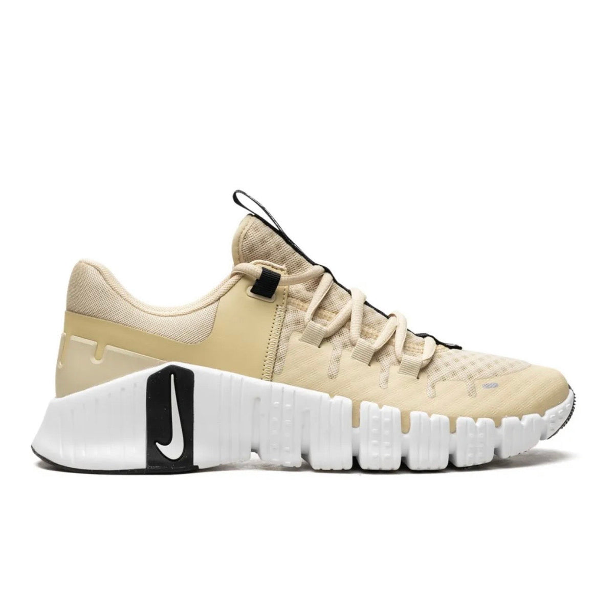 נעלי Nike free metcon cream מקוריות בעיצוב אופנתי עכשווי לקידום אתר
