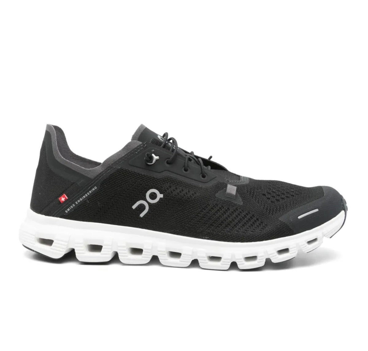 נעלי On cloud 5.0 black white מקוריות בעיצוב אופנתי עכשווי לקידום אתר