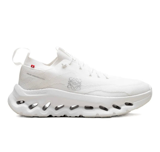 נעלי On Cloudtilt X LOEWE white מקוריות בעיצוב אופנתי עכשווי לקידום אתר