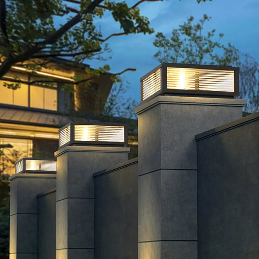 נעלי Eclipse | Outdoor Pillar Lamp מקוריות בעיצוב אופנתי עכשווי לקידום אתר